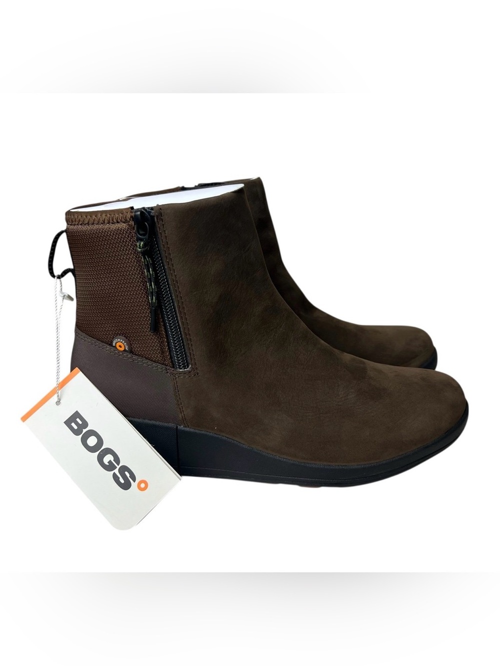 Bogs NIB Dark Brown Vista Rggd Zip Leather Waterproof Size 9 Women’s Ankle Boots